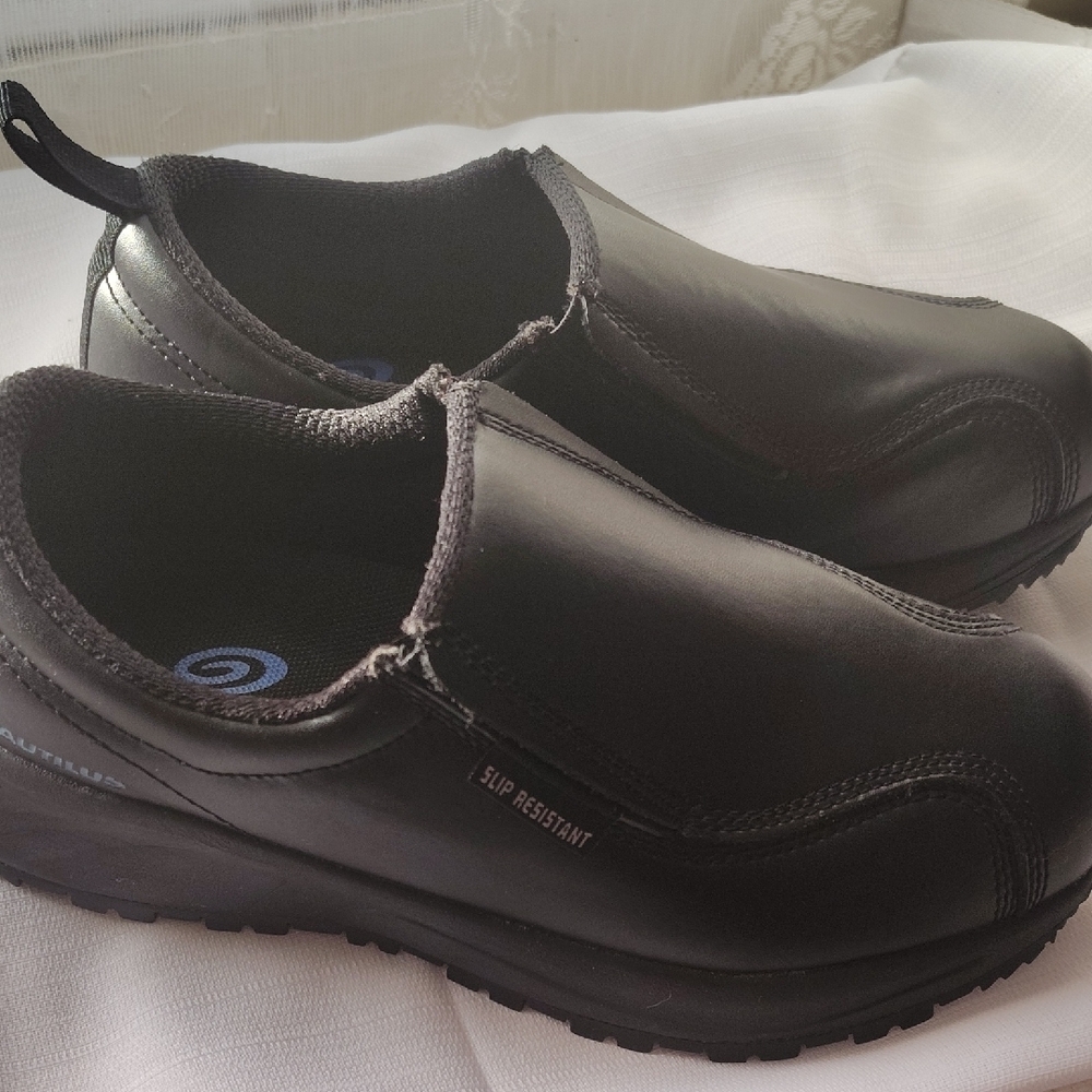 Nautilus Black Slip Resistant Women's Moccasins